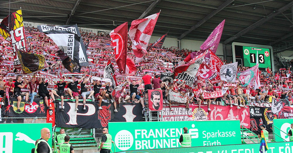 FCK-Fans im Gästeblock
